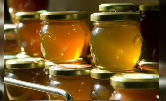 Ar galite valgyti seną medų nekenkdami savo sveikatai: nustebsite